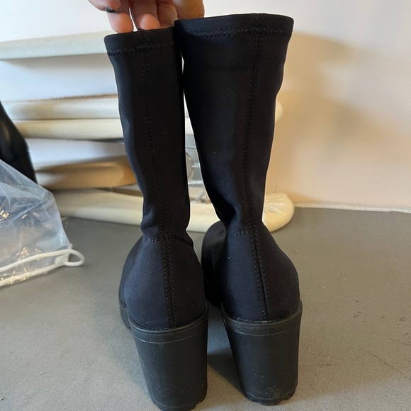 Vagabond Stretch Grace Boots - Picture 2 of 5